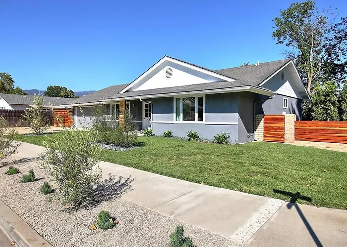 Modern Ranch Style House Near Lake Los Carneros