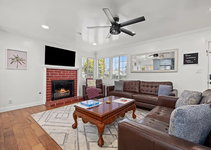 Coastal Home Near Ucsb & Airport, Hot Tub, King Beds, Fast Wifi, Sleeps 6